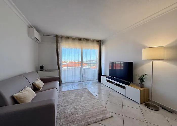 Appartement Elegant With Private Pool, Parking & 5min To *